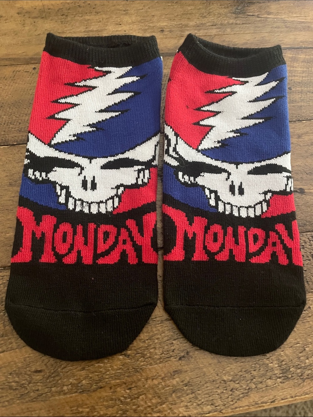 Novelty Grateful Dead No Show Socks - 3 pairs - Picture 2 of 7